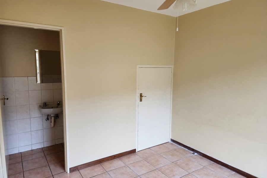 To Let 4 Bedroom Property for Rent in Cashan North West